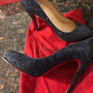 Preowned size 40 Christian Louboutin heels
